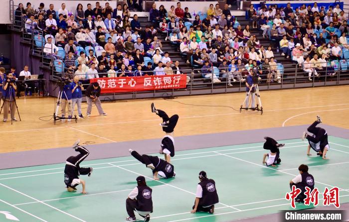 六位羽坛名将齐聚宁德 世界冠军邀请赛点燃山海