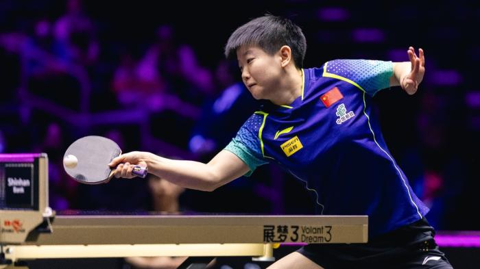 孙颖莎直落四局横扫王曼昱，问鼎世乒联冠军赛