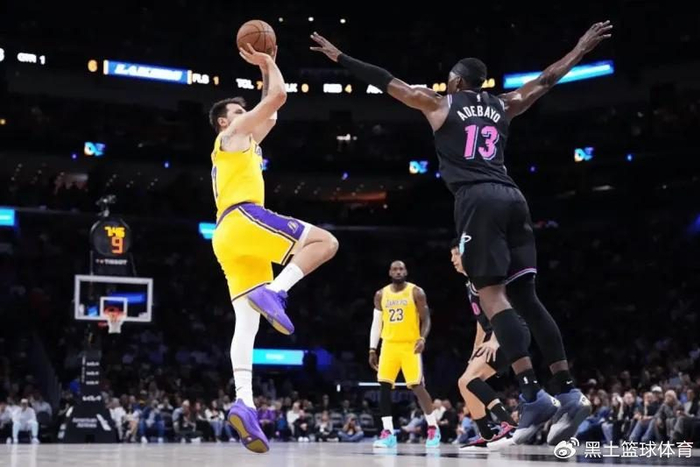 东契奇背靠背砍60分+防守质变 湖人8连胜冲击总冠