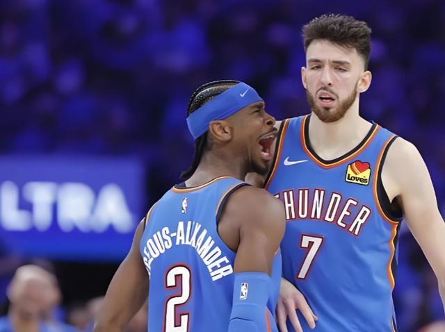 切特·霍姆格伦单场30+14+5助攻 雷霆大胜快船稳居