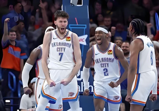 切特·霍姆格伦单场30+14+5助攻 雷霆大胜快船稳居